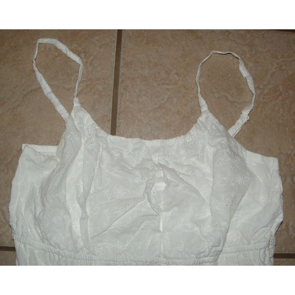 NEW Girls Sz 12-14 White Eyelet Sleeveless Top & Green Shorts 2 Pc Lot ART CLASS - Picture 3 of 3